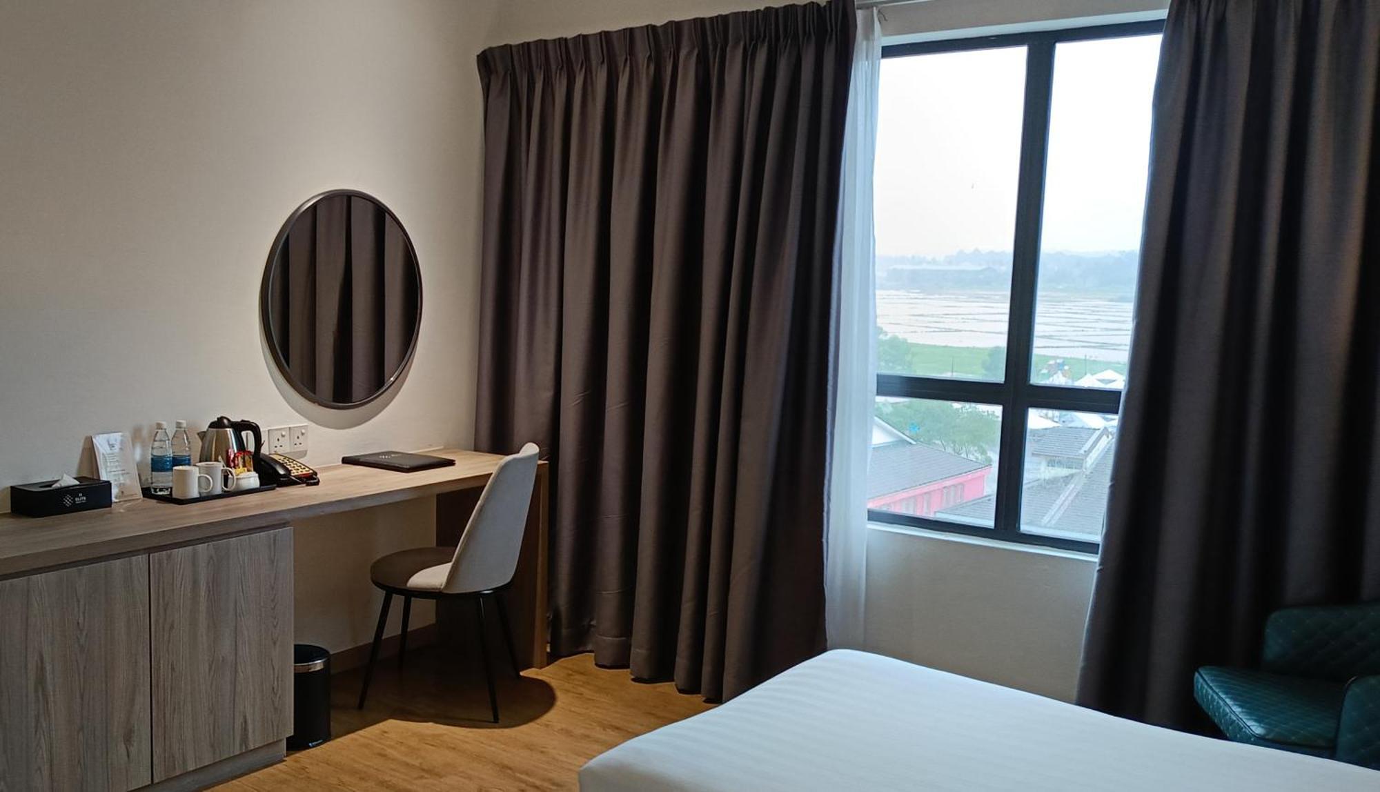 H Elite Design Hotel Kota Bharu Buitenkant foto