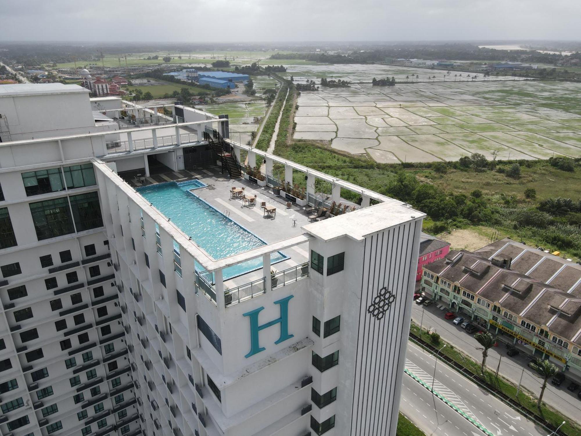 H Elite Design Hotel Kota Bharu Buitenkant foto