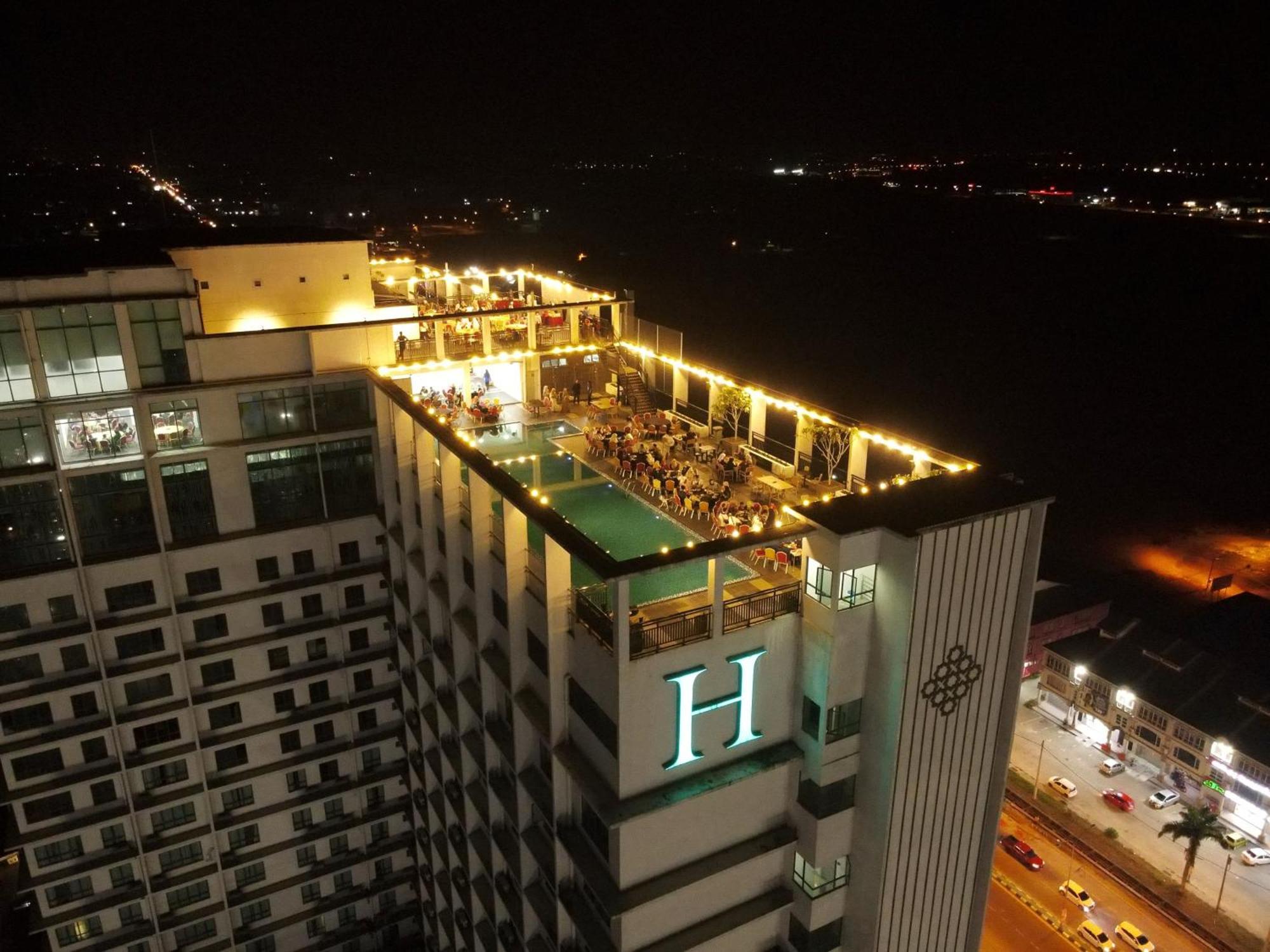 H Elite Design Hotel Kota Bharu Buitenkant foto