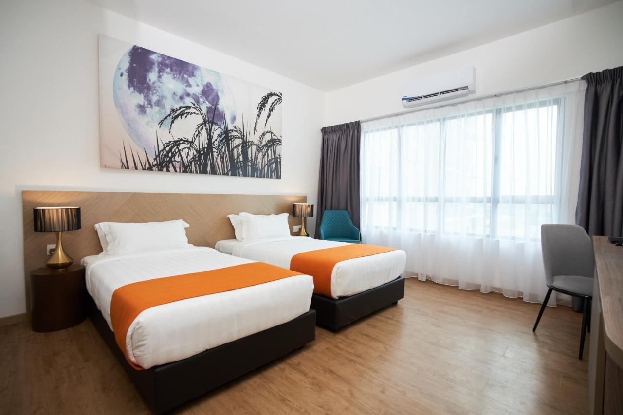 H Elite Design Hotel Kota Bharu Buitenkant foto